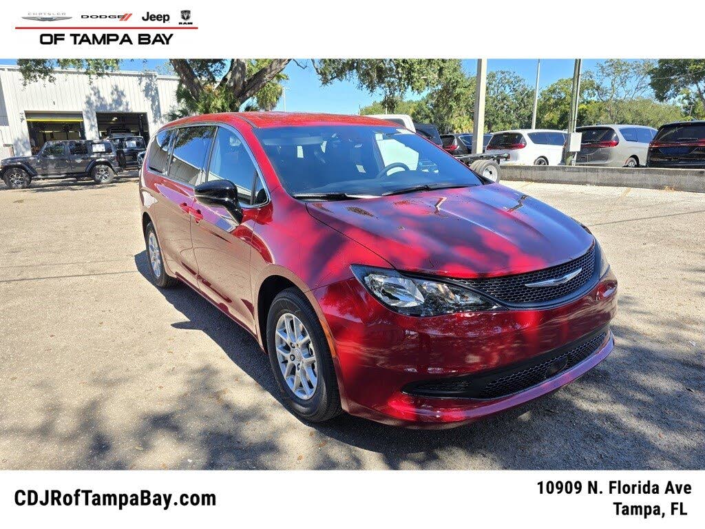 2026 Chrysler Voyager LX FWD