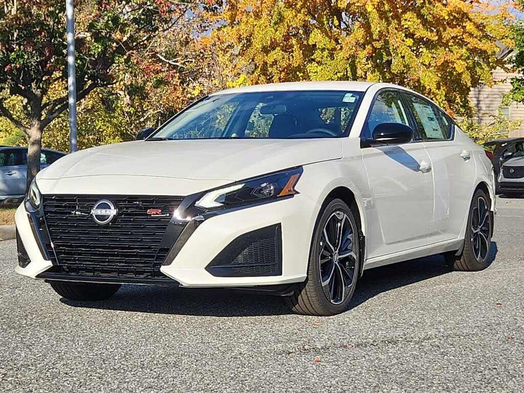 2025 Nissan Altima 2.5 SR FWD