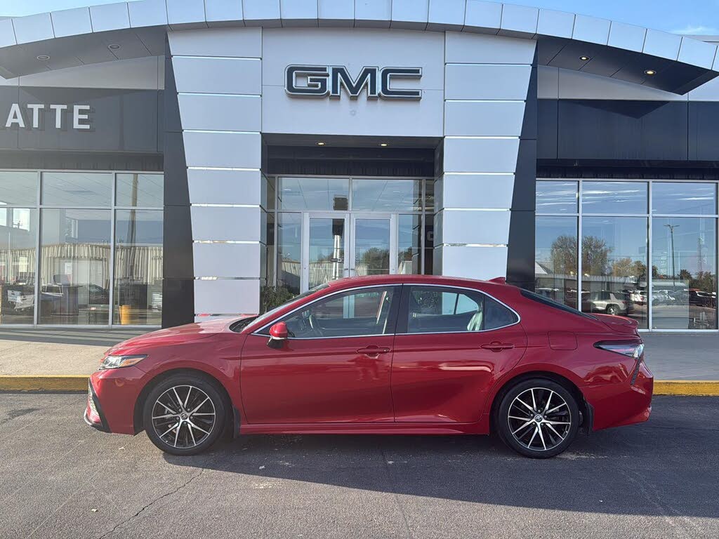 2023 Toyota Camry SE FWD