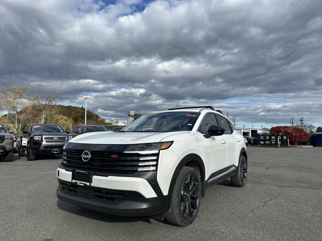 2026 Nissan Kicks SR AWD