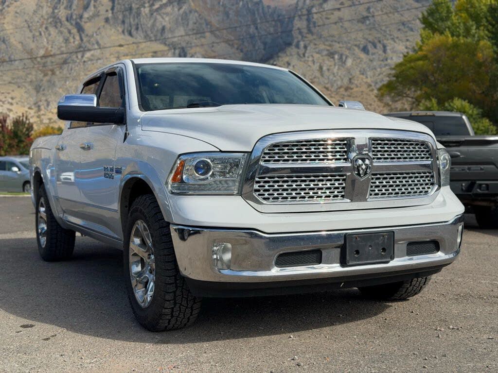 2014 RAM 1500 Laramie Crew Cab 4WD