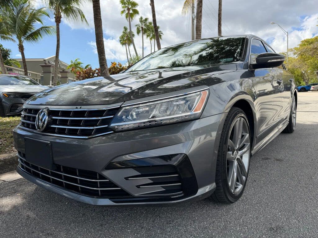 2016 Volkswagen Passat 1.8T R-Line