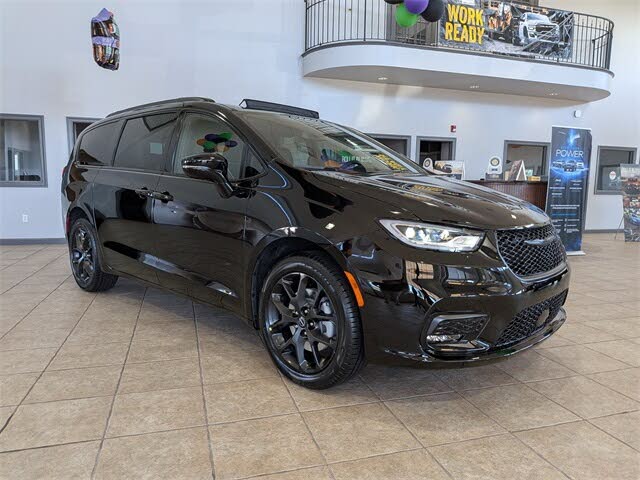 2026 Chrysler Pacifica Limited AWD