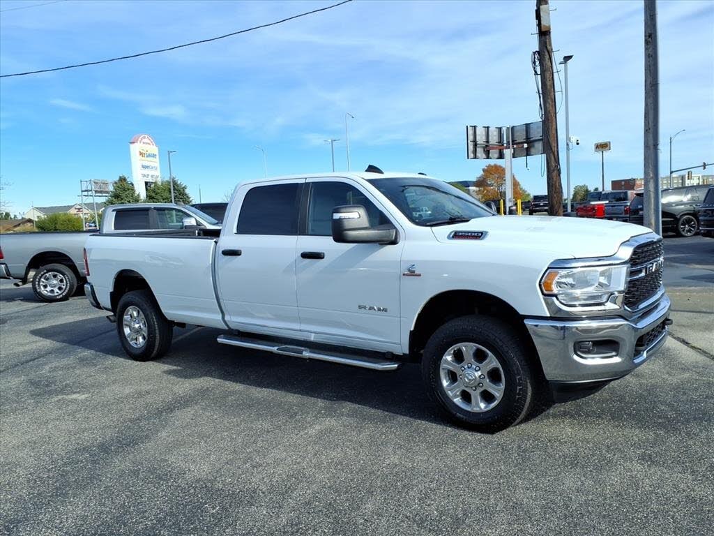 2024 RAM 3500 Big Horn Crew Cab LB 4WD