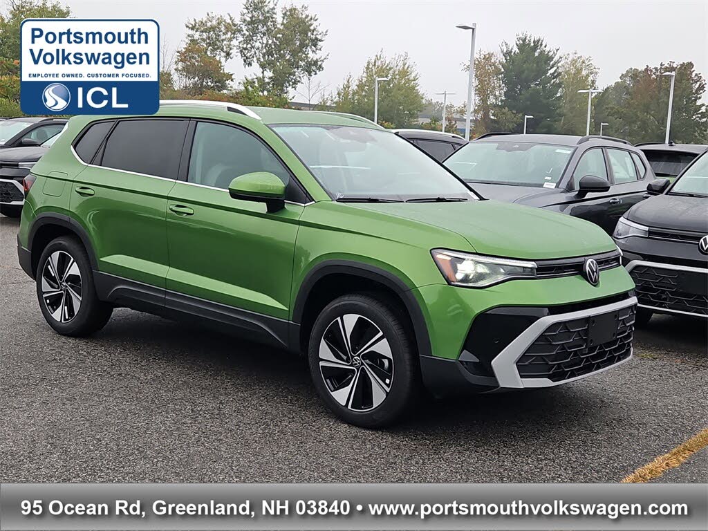 2025 Volkswagen Taos SE 4Motion