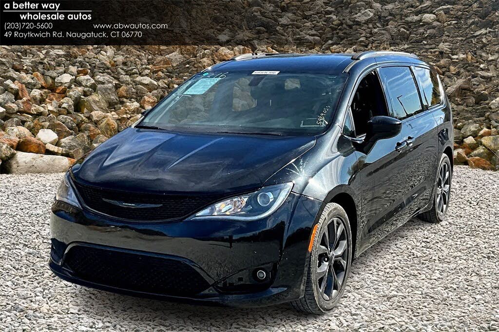 2018 Chrysler Pacifica Touring Plus FWD