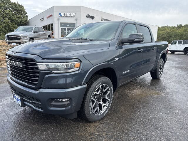 2026 RAM 1500 Laramie Crew Cab 4WD
