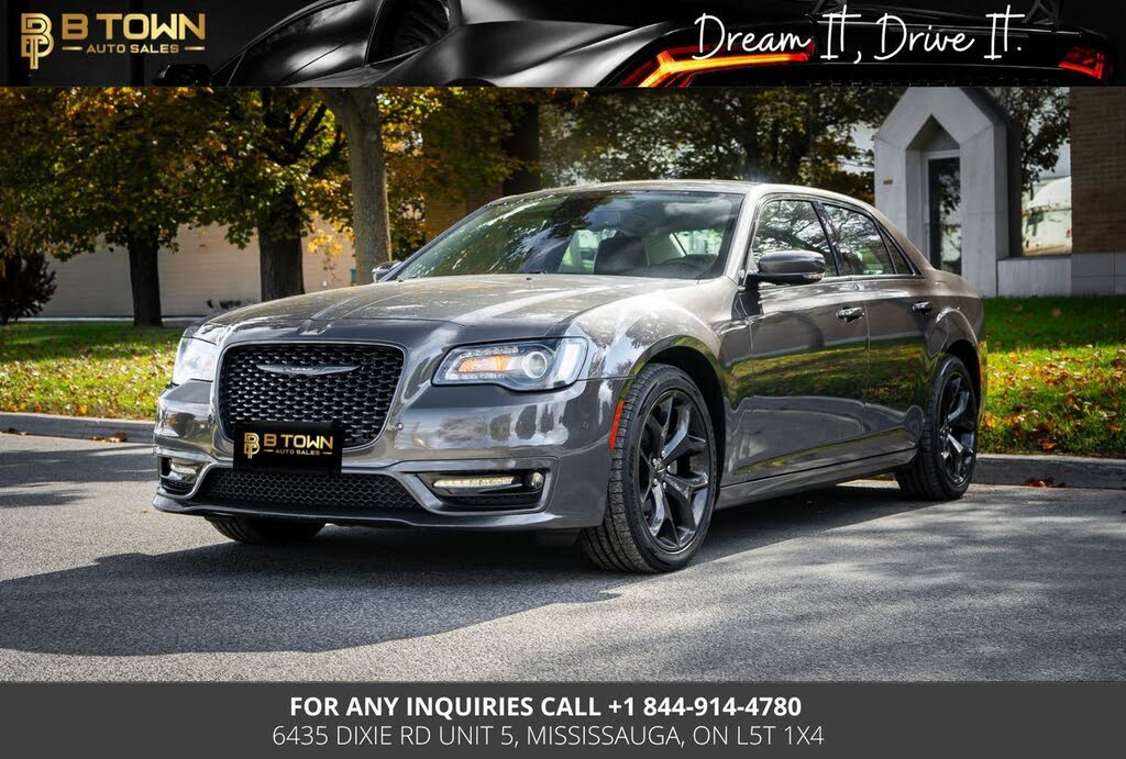 2022 Chrysler 300 Touring L RWD