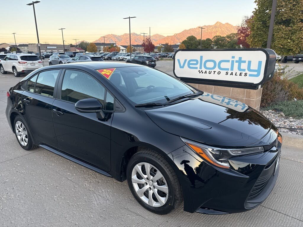 2025 Toyota Corolla LE FWD