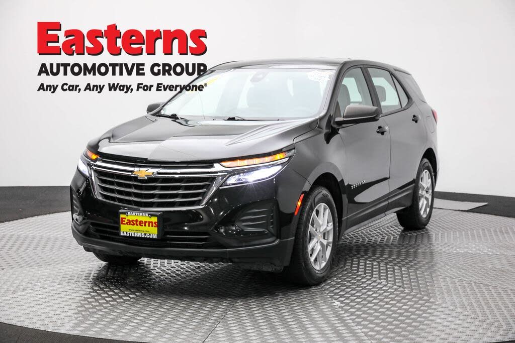 2022 Chevrolet Equinox LS AWD with 1LS
