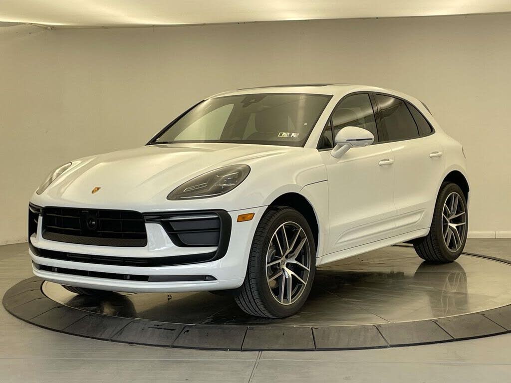 2026 Porsche Macan AWD