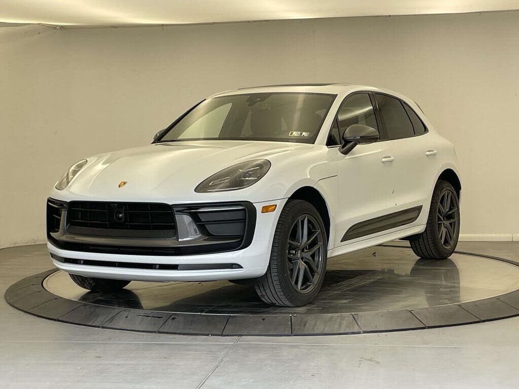2026 Porsche Macan T AWD