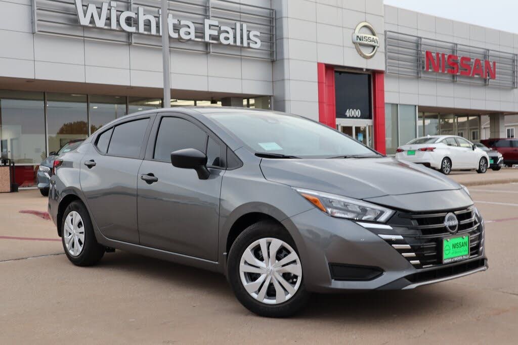 2025 Nissan Versa S FWD