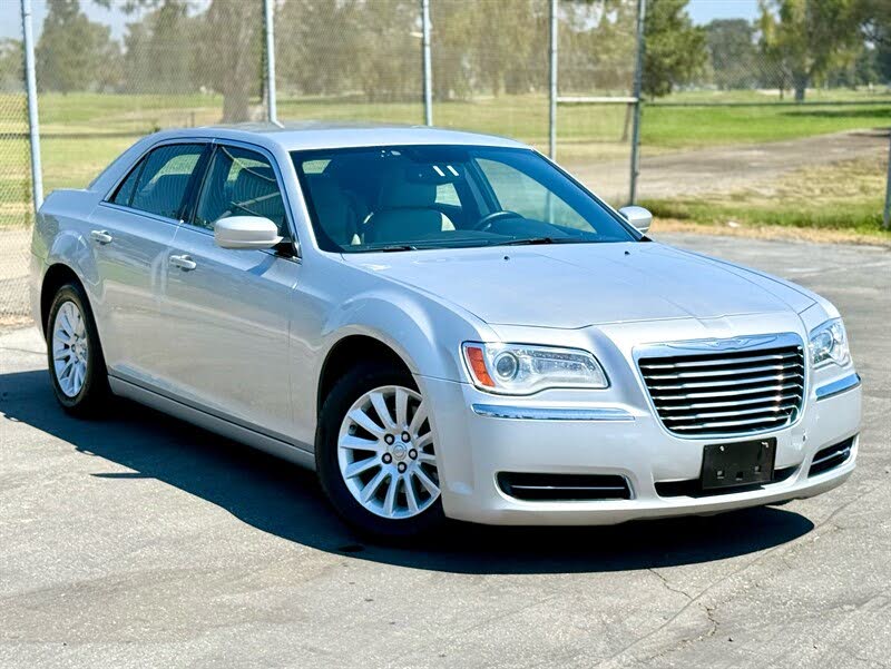 2012 Chrysler 300 RWD