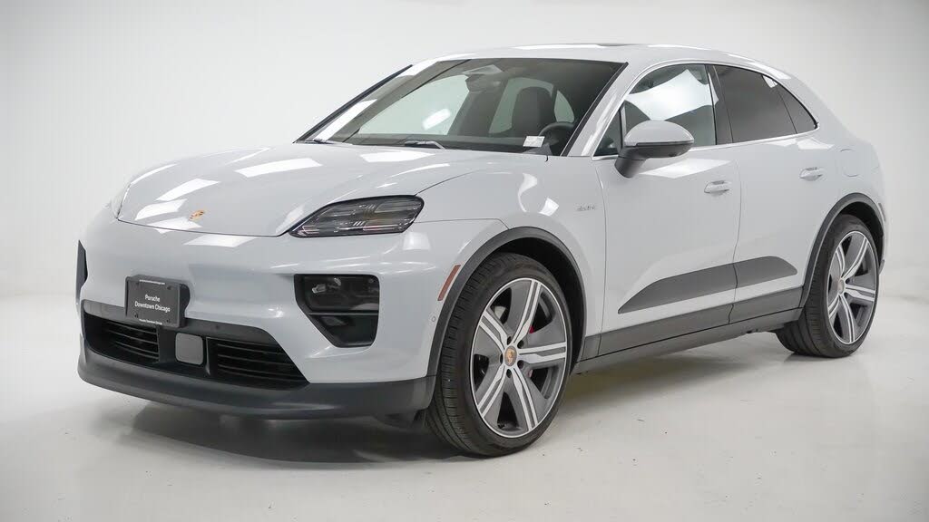 2025 Porsche Macan AWD