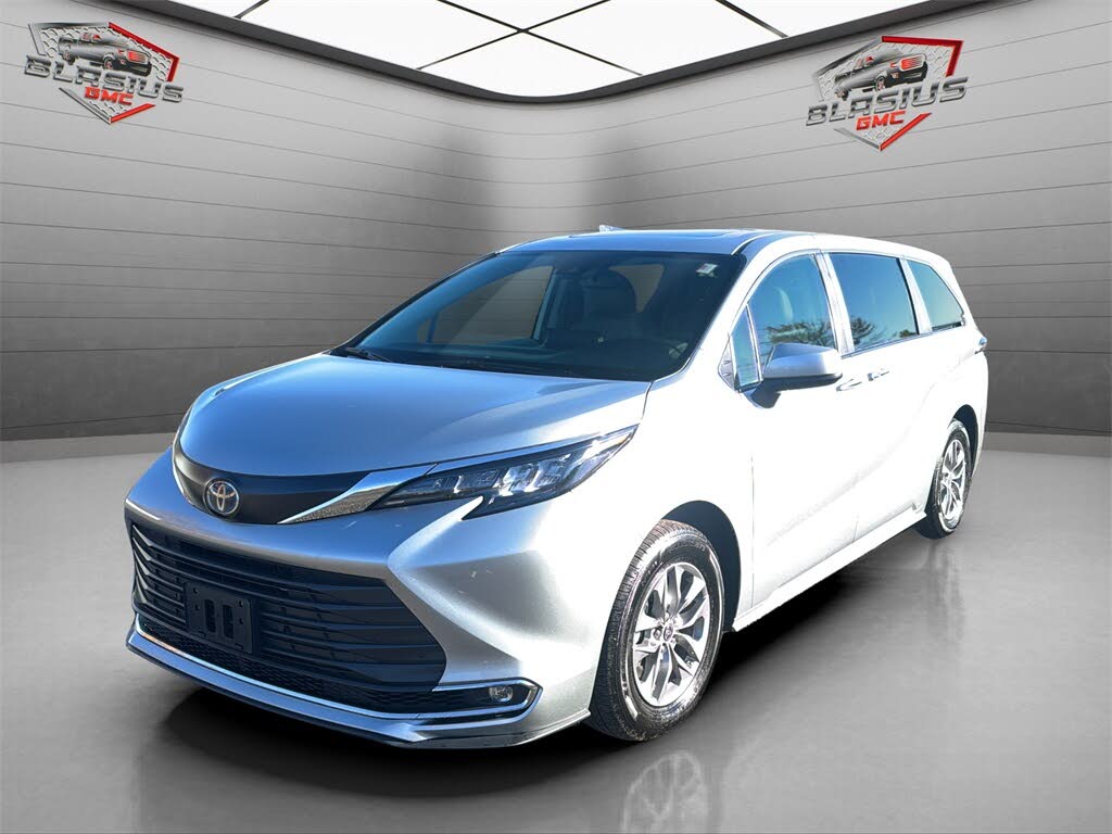 2024 Toyota Sienna XLE 7-Passenger AWD
