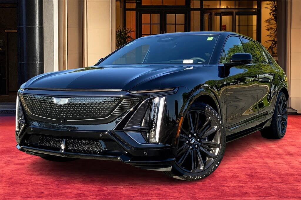 2026 Cadillac LYRIQ-V AWD