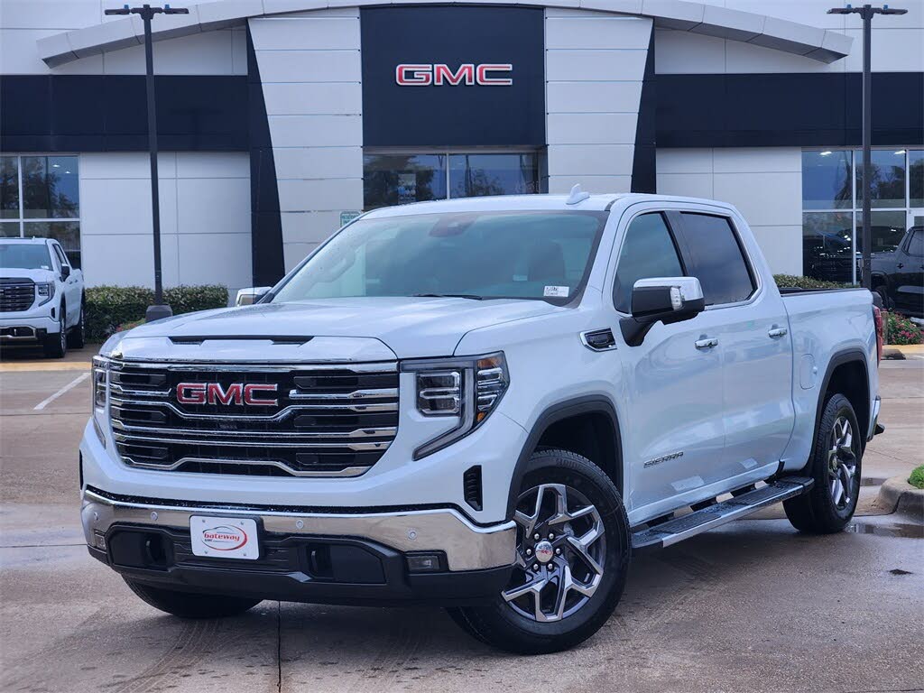 2026 GMC Sierra 1500 SLT Crew Cab RWD