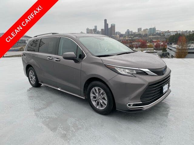 2023 Toyota Sienna XLE 7-Passenger FWD