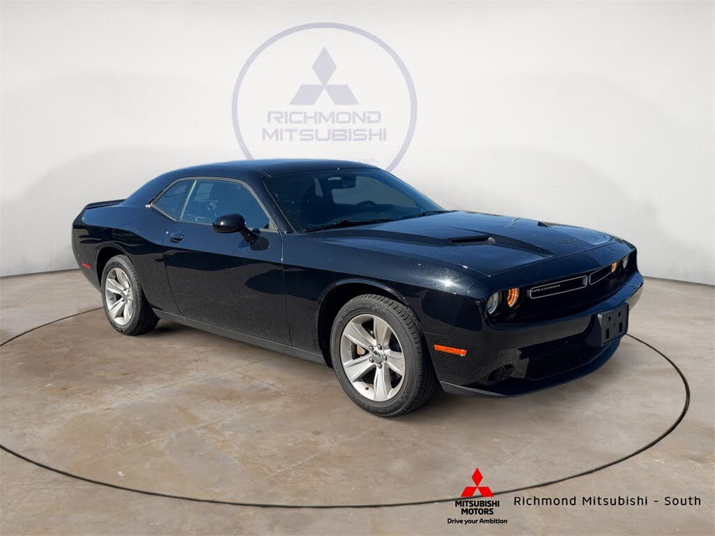 2023 Dodge Challenger SXT RWD