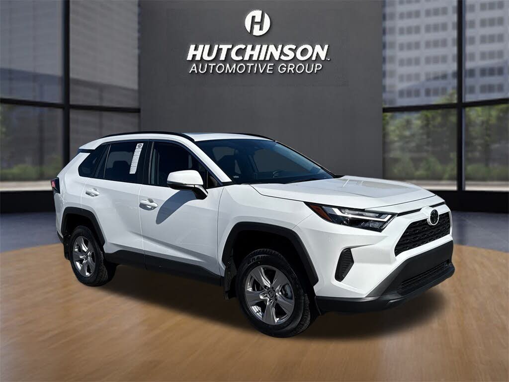 2025 Toyota RAV4 XLE FWD