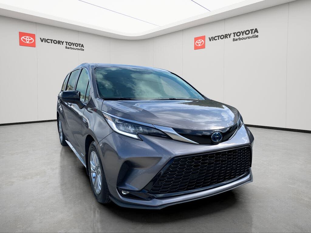 2021 Toyota Sienna XSE 7-Passenger AWD