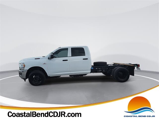 2024 RAM 3500 Chassis Tradesman Crew Cab LB DRW 4WD