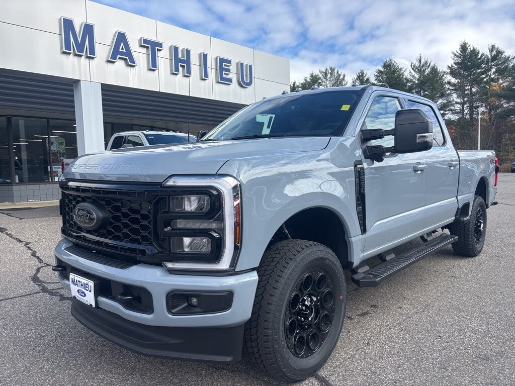 2026 Ford F-350 Super Duty Lariat Crew Cab 4WD
