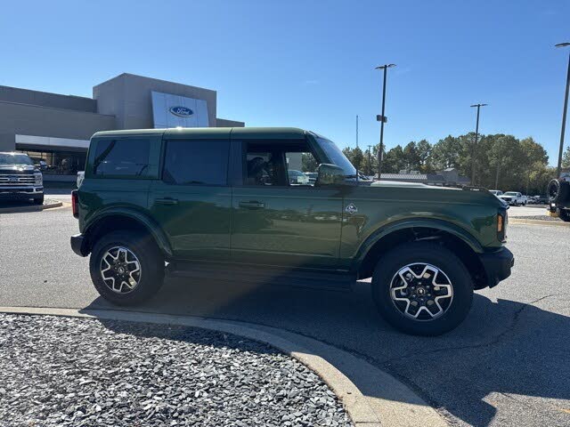 2025 Ford Bronco Outer Banks 4-Door 4WD