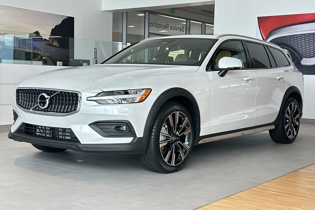 2026 Volvo V60 Cross Country B5 Ultra AWD