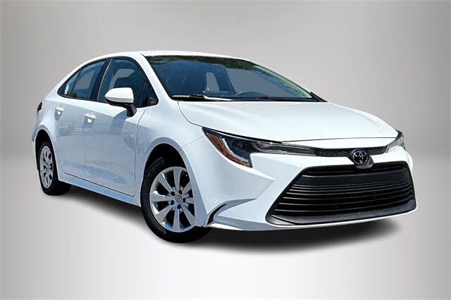 2024 Toyota RAV4 XLE Premium FWD