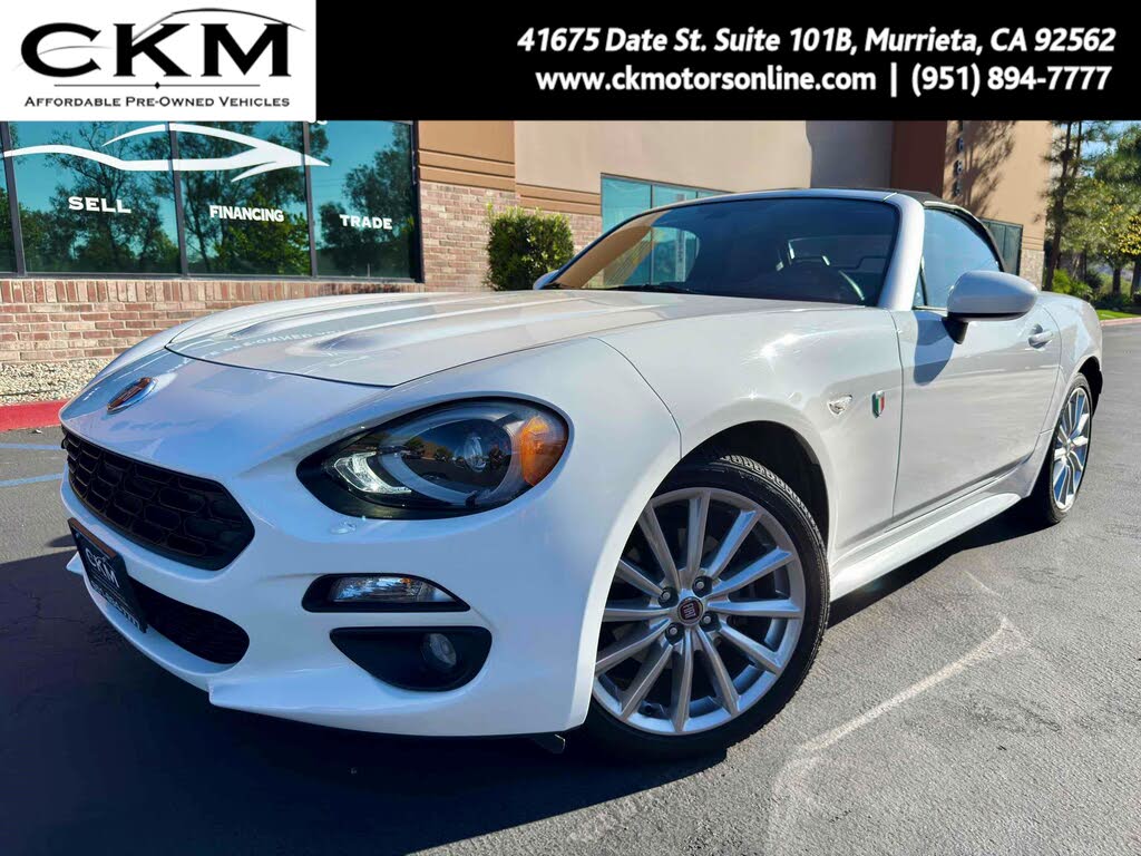 2017 FIAT 124 Spider Lusso RWD