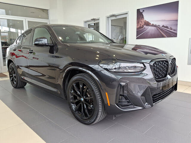 2025 BMW X4 xDrive30i