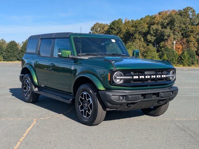 2025 Ford Bronco Outer Banks 4-Door 4WD