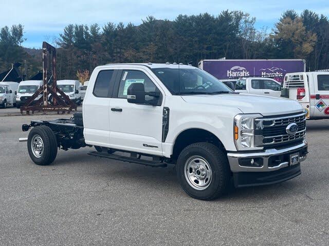 2026 Ford F-350 Super Duty Chassis XL SuperCab 4WD