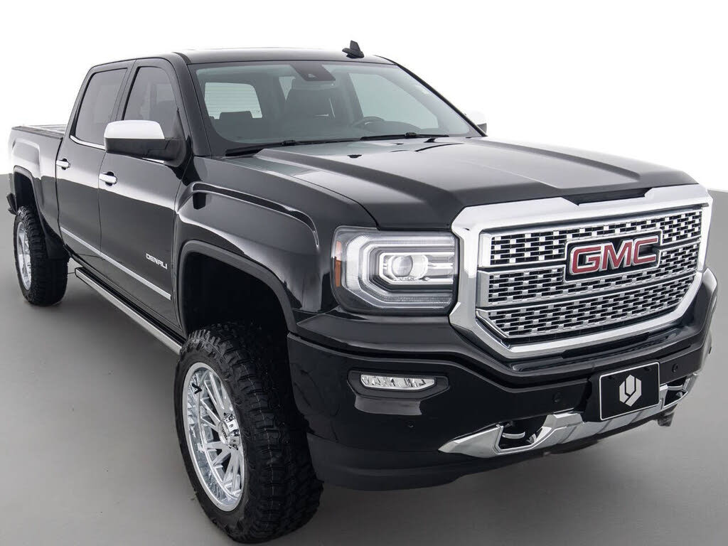 2017 GMC Sierra 1500 Denali Crew Cab 4WD