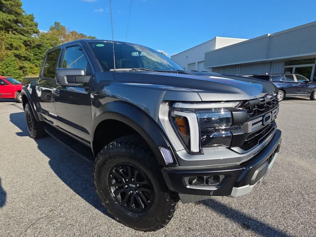 2025 Ford F-150 Raptor SuperCrew 4WD