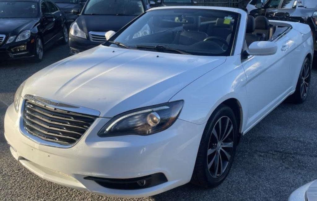 2013 Chrysler 200 S Convertible FWD