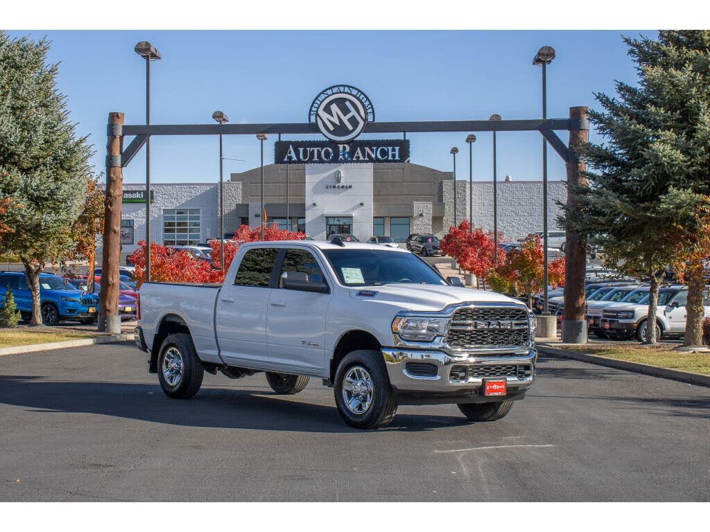 2022 RAM 3500 Big Horn Crew Cab 4WD