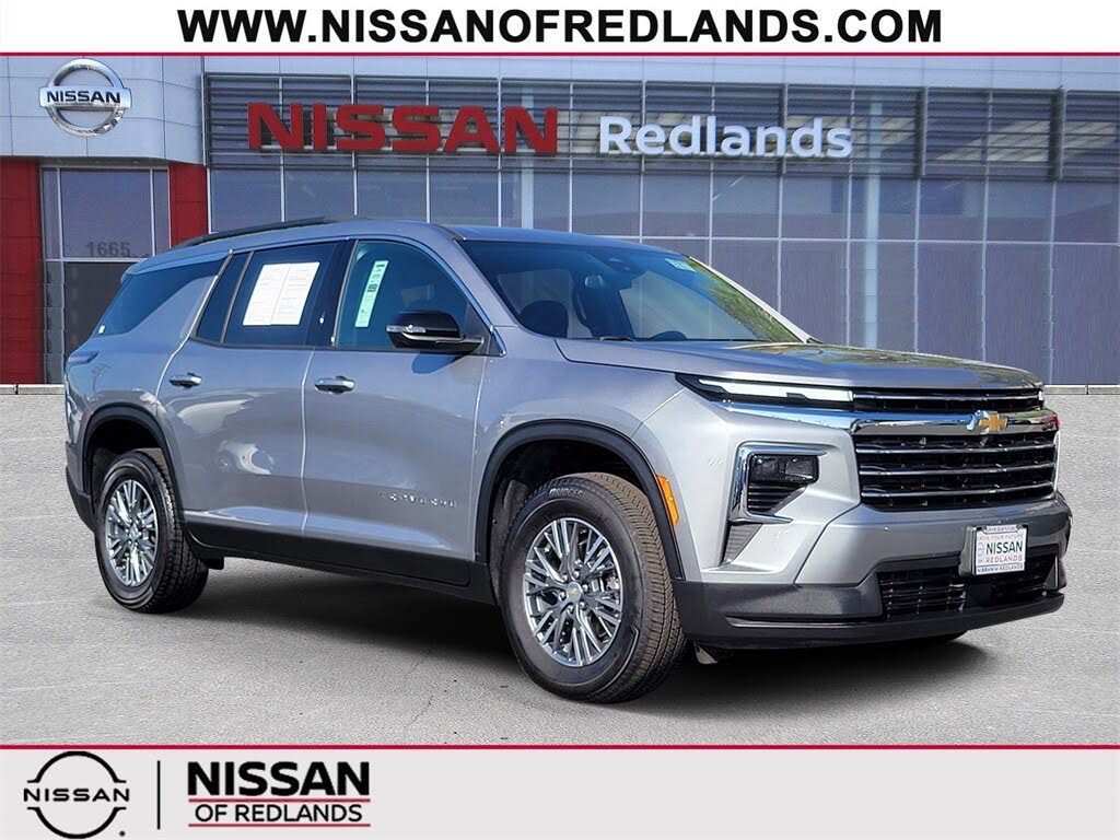 2025 Chevrolet Traverse LT FWD