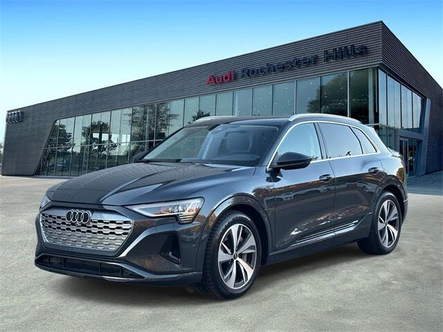 2024 Audi Q8 e-tron quattro Premium Plus AWD