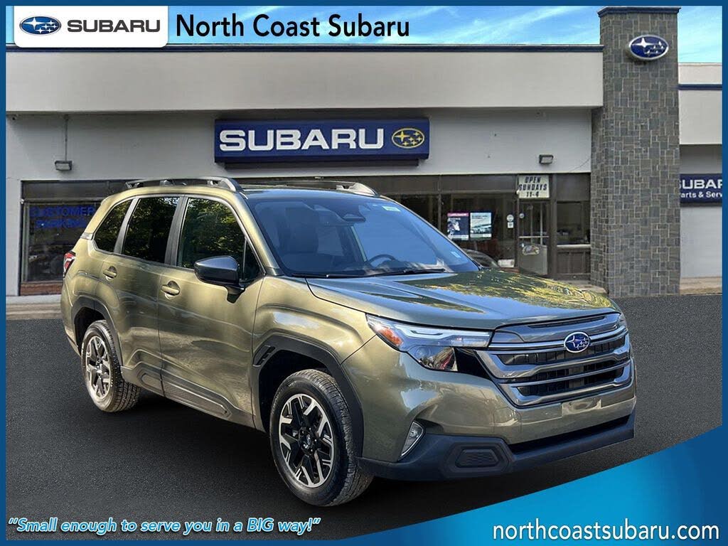 2025 Subaru Forester Premium Crossover AWD