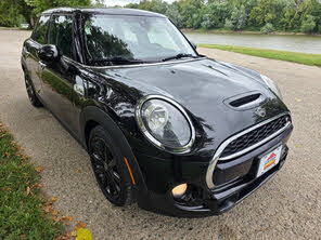 MINI Cooper S 4-Door Hatchback FWD