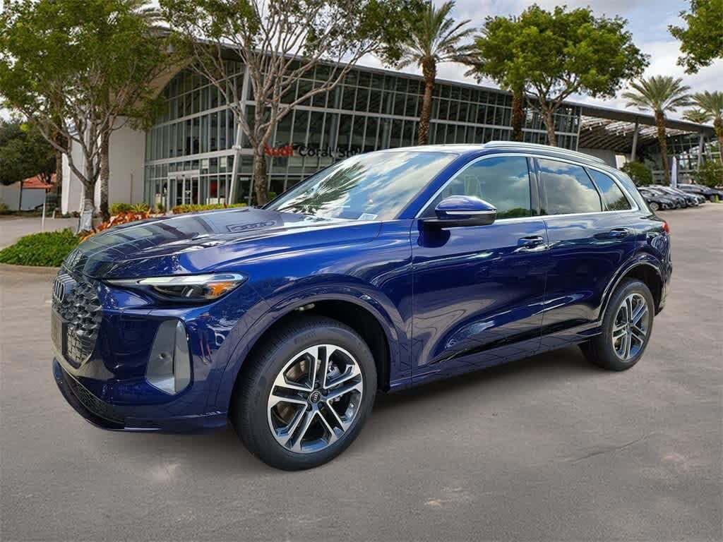 2025 Audi Q5 quattro Premium 40 TFSI