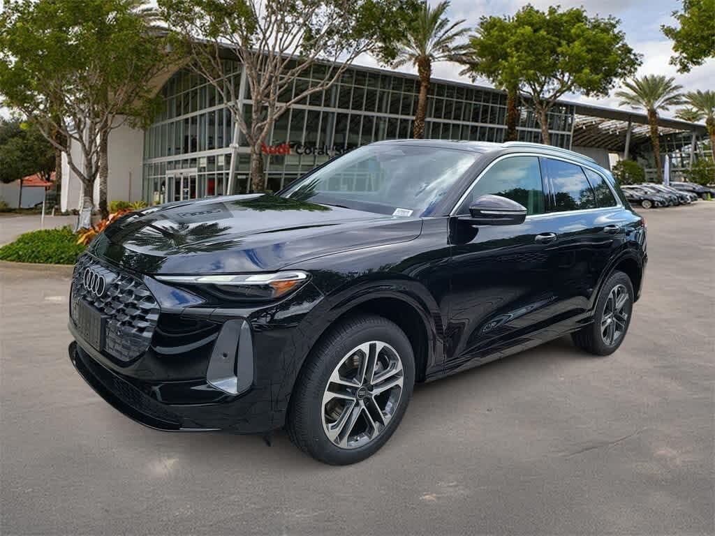 2025 Audi Q5 quattro Premium 40 TFSI