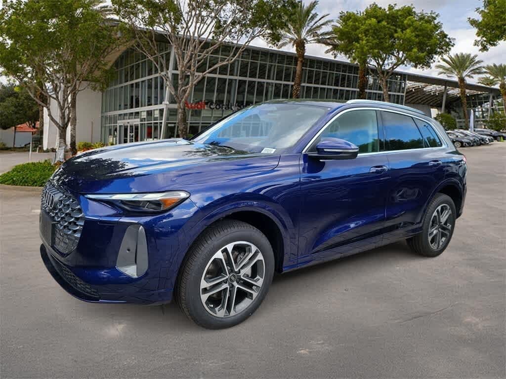 2025 Audi Q5 quattro Premium 40 TFSI