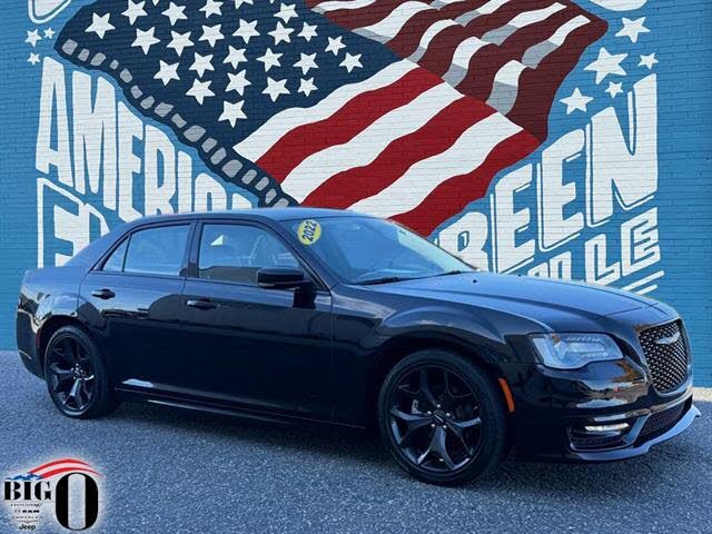 2022 Chrysler 300 Touring L RWD
