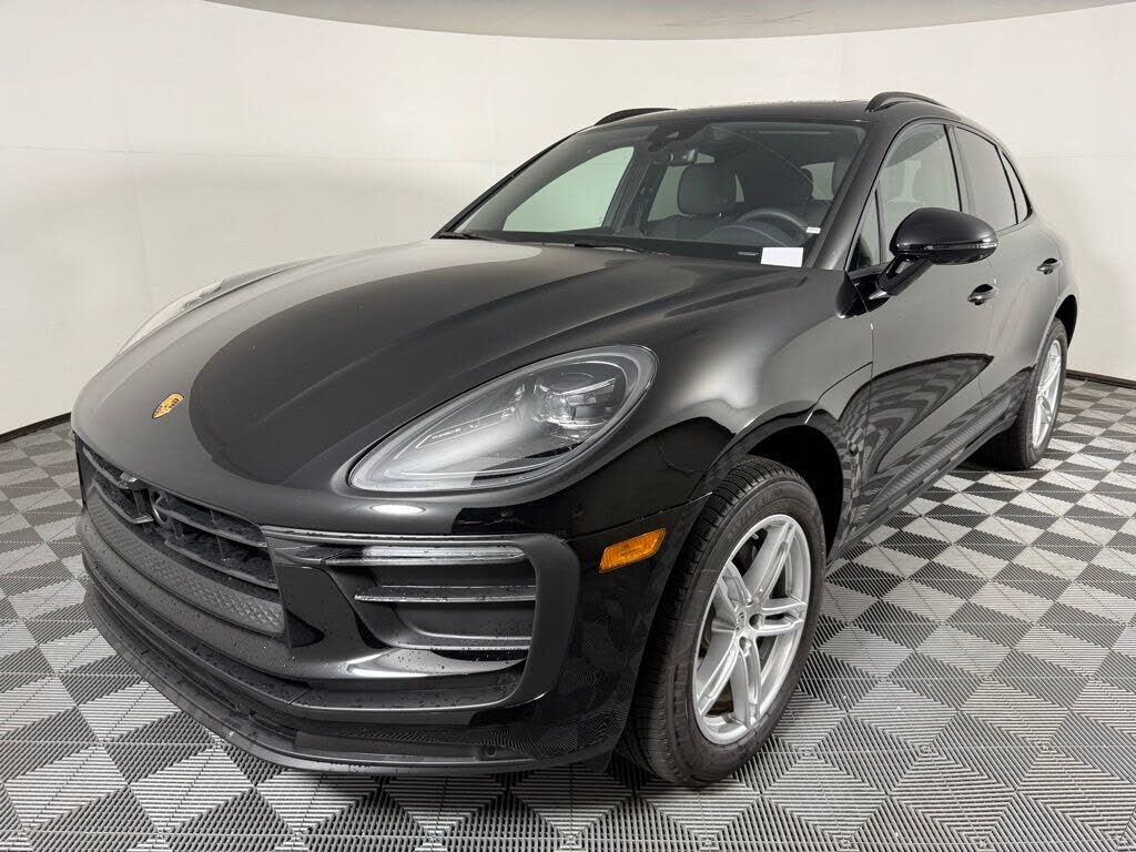 2025 Porsche Macan AWD