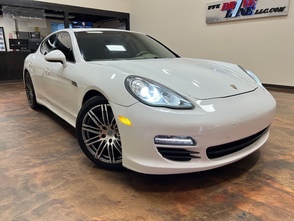 2013 Porsche Panamera 4