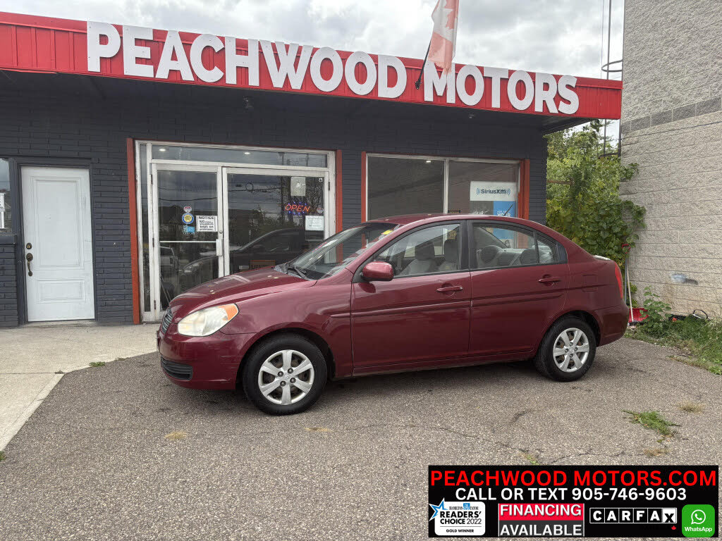 Hyundai Accent GLS Sedan FWD 2010